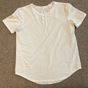 Lululemon white tee!!!
